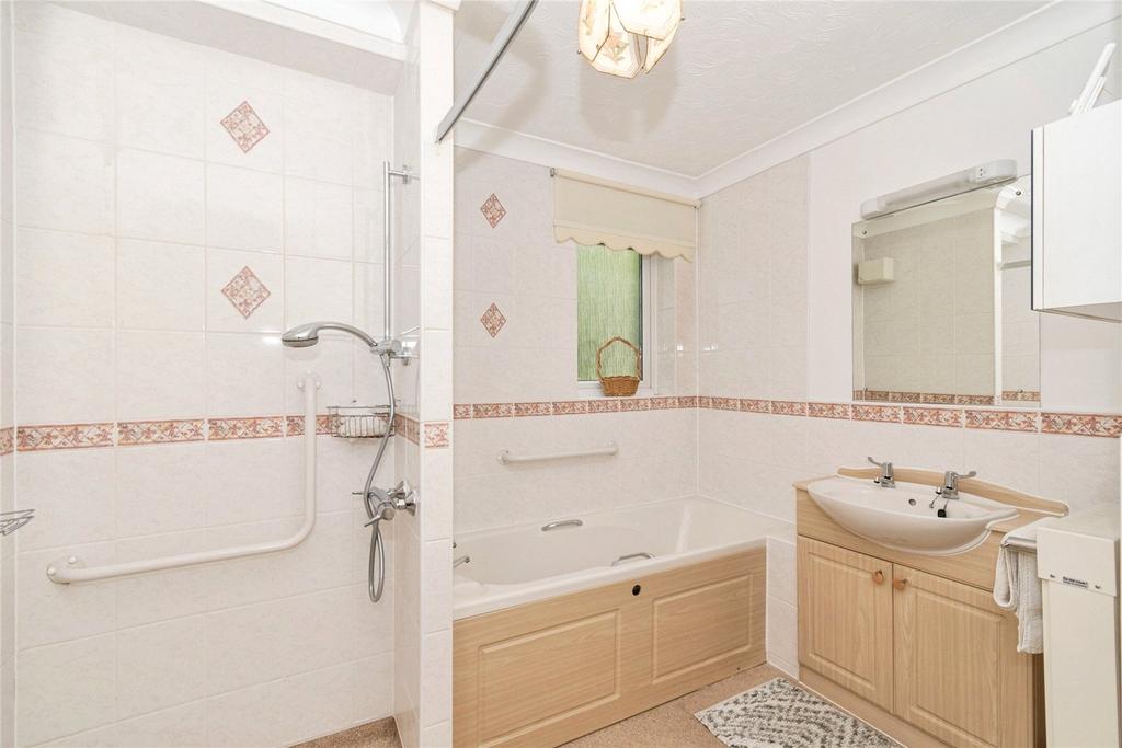 Bath/Wet Room