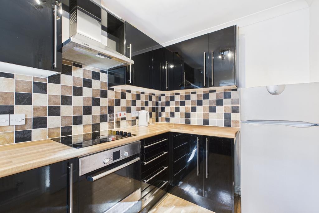 Ewe Move Spalding - Finlay Close - Kitchen