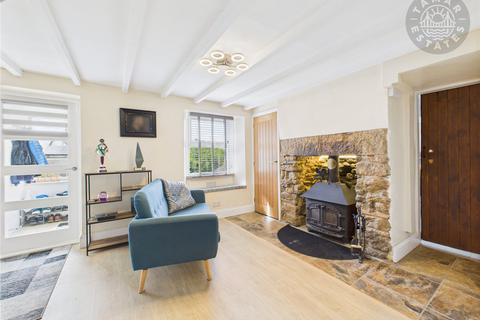 undefined, 0.1 ACRE PLOT. THREE DOUBLE BEDROOMS. EXTENSIVE REAR GARDEN. OUTBUILDINGS.