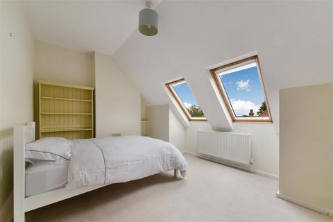 undefined, Laurel Road, West Wimbledon, SW20