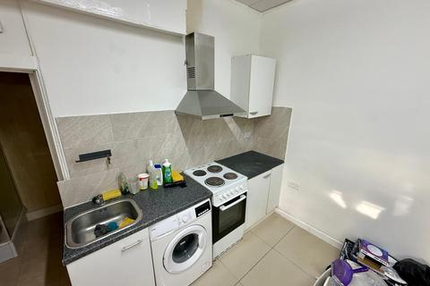 undefined, Allenby Road, Southall UB1