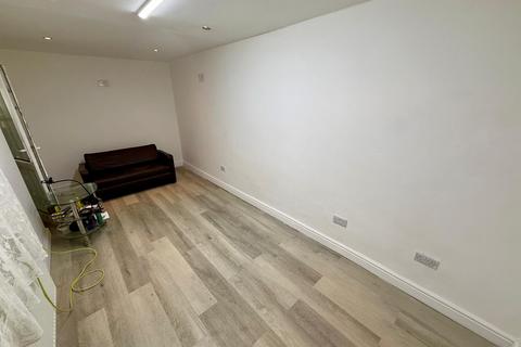 undefined, Allenby Road, Southall UB1