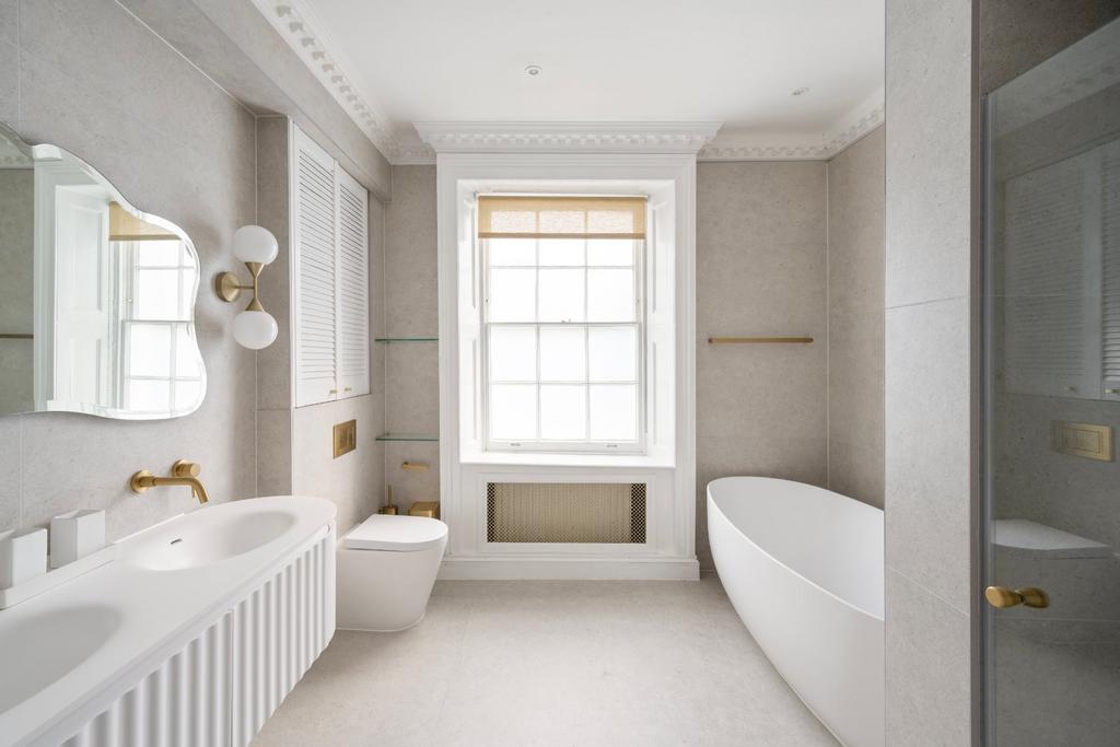 En Suite Bathroom