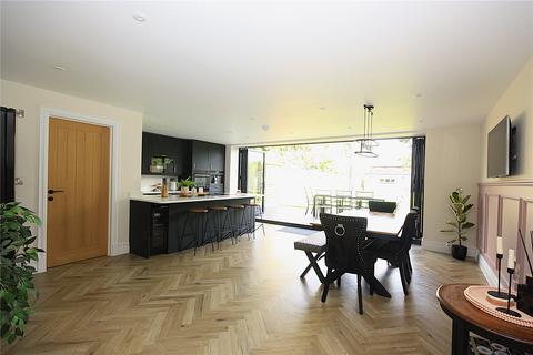 4 bedroom detached house for sale, Pembury Road, Havant, Hampshire, PO9
