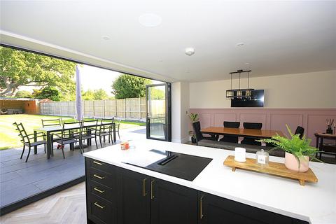 4 bedroom detached house for sale, Pembury Road, Havant, Hampshire, PO9
