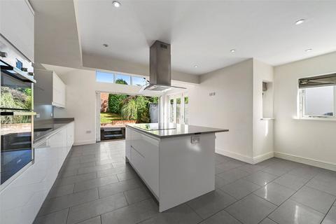 4 bedroom detached house for sale, Ashdon Road, Saffron Walden, Essex, CB10