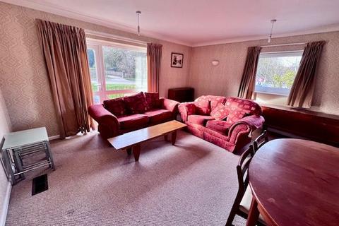 2 bedroom flat to rent, 2 Ladies Spring Court Ladies Sprig Grove Sheffield S17 3LR