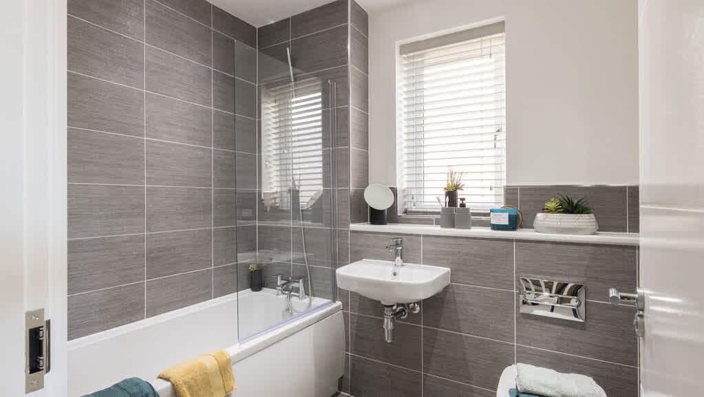Brycewood-and-myleswood-hazel-bathroom