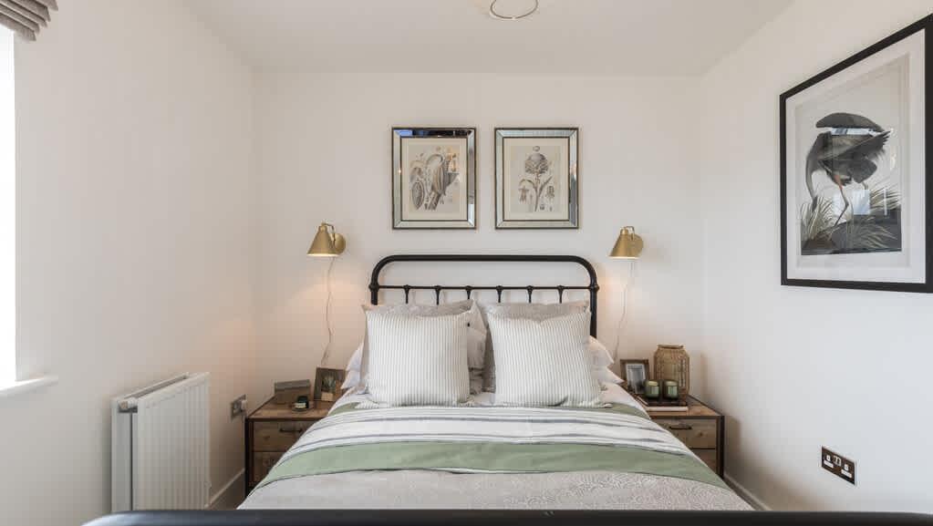 Brycewood-and-myleswood-hazel-bedroom-4