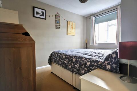 219 Manor Road, Witney, OX28 3UG