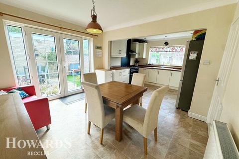 4 bedroom detached house for sale, Cherry Hill Close, Worlingham, Beccles