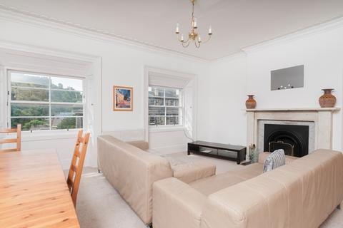 3 bedroom flat to rent, 1618L Elm Row, Edinburgh, EH7 4AA