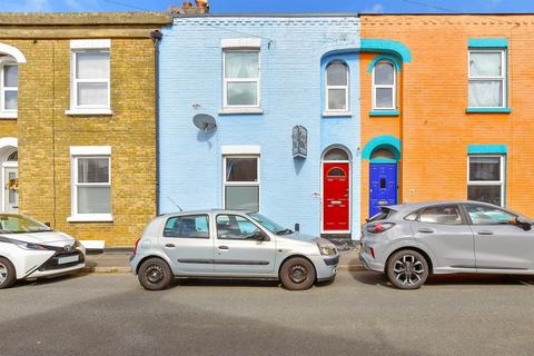 4 bedroom terraced house for sale, Station Road, Sandown PO36