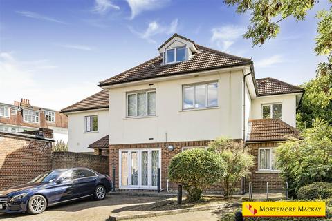 2 bedroom flat for sale, Springbank, London