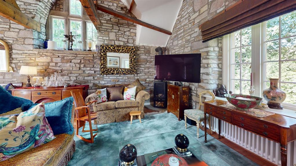 Eshton-Hall-Living-Room 2.jpg