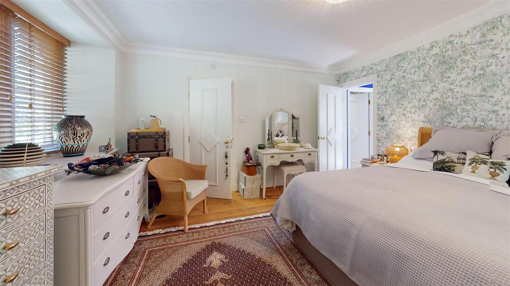 Eshton-Hall-Bedroom 3.jpg