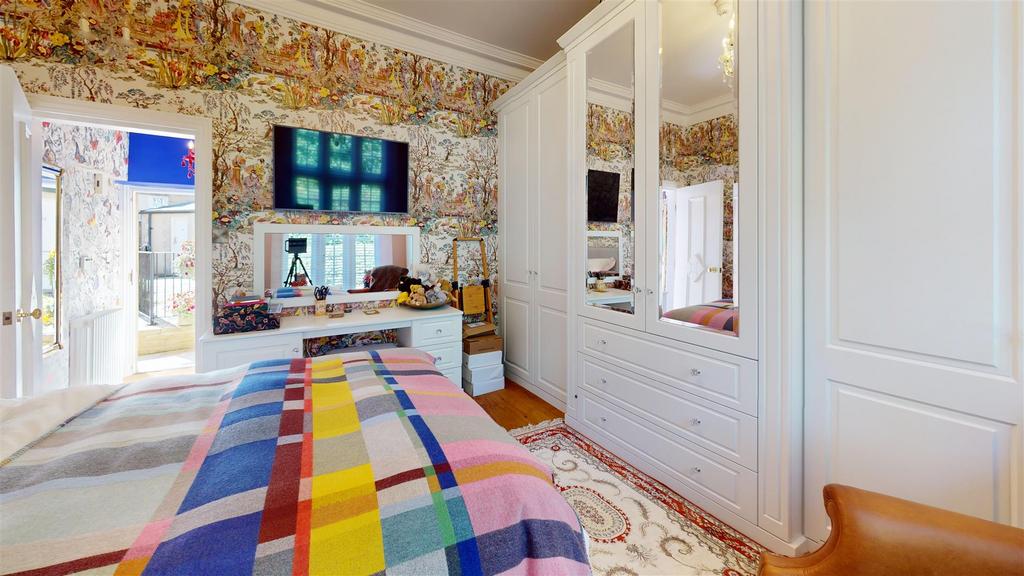 Eshton-Hall-Bedroom 2.jpg