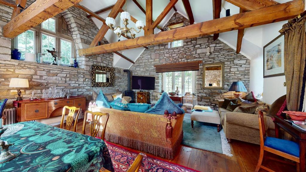 Eshton-Hall-09082025 174310.jpg