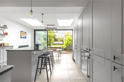 16 Alston Road, London, SW17 0TP