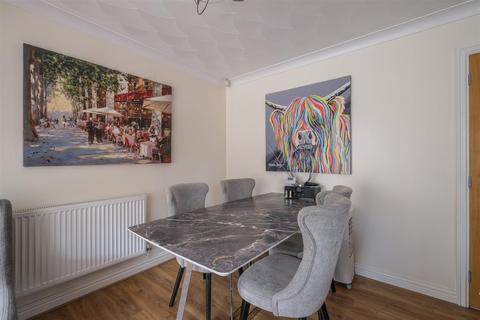 3 bedroom detached house for sale, Hions Close, Brighouse