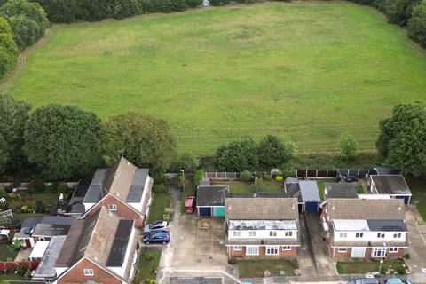 3 bedroom semi-detached house for sale, Asquith Gardens, Benfleet