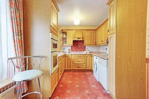 3 bedroom semi-detached house for sale, Asquith Gardens, Benfleet