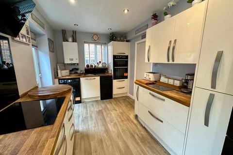 3 bedroom semi-detached house for sale, The Tideway, Rochester ME1