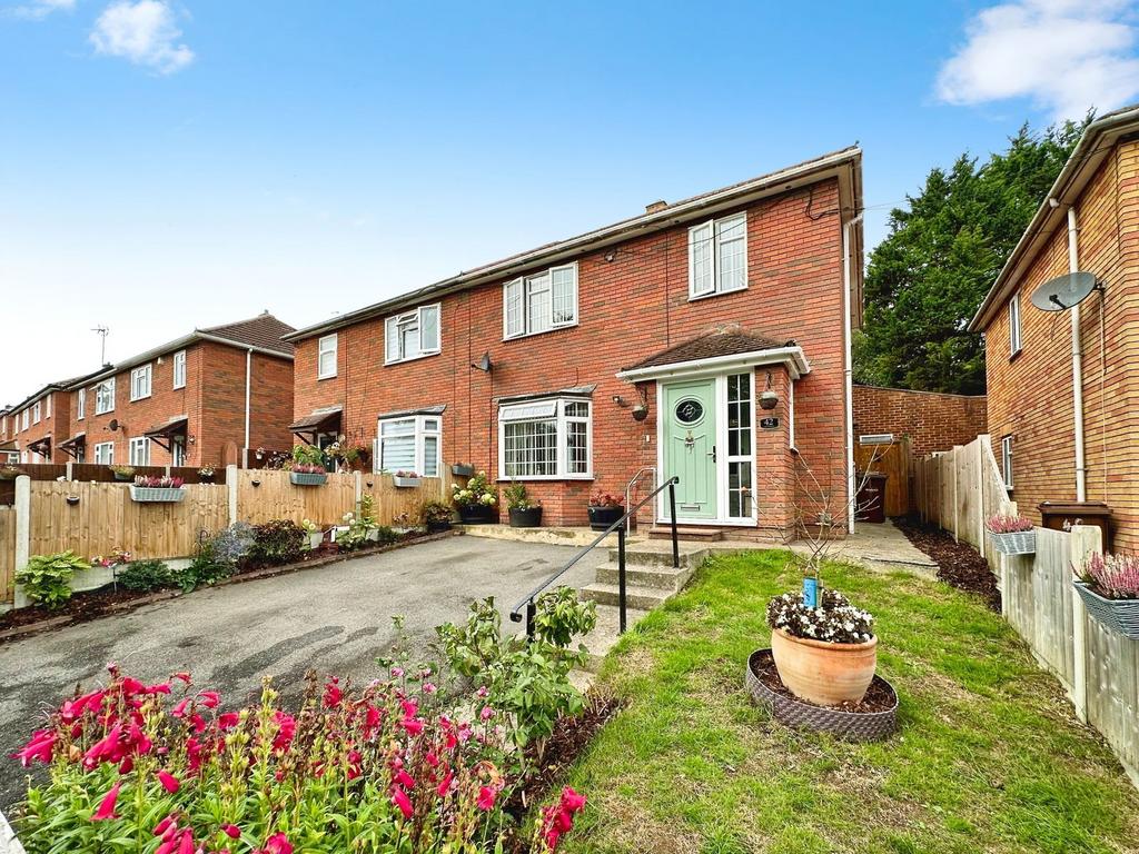 The Tideway, Rochester ME1 3 bed semi-detached house - £350,000