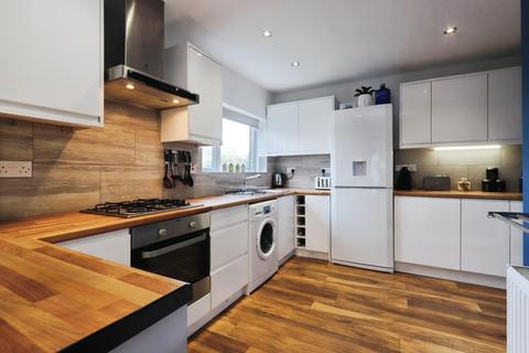 64 Endfield Road, Sheffield, S5 9BD