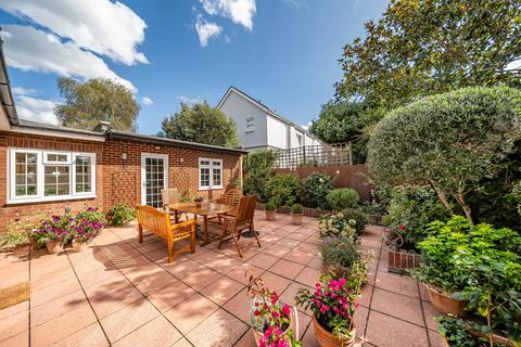 7 bedroom semi-detached house for sale, Lock Road, Richmond, TW10