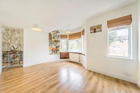 2 bedroom flat for sale, Hampden Road, London N10
