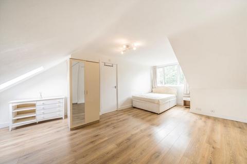 2 bedroom flat for sale, Hampden Road, London N10