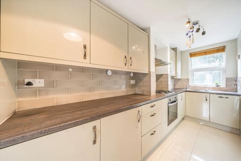 2 bedroom flat for sale, Hampden Road, London N10