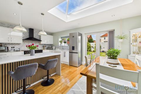 3 bedroom detached house for sale, Lancaster Gate,  Fleetwood, FY7