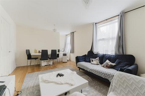 3 bedroom apartment for sale, Greenford Avenue, Hanwell