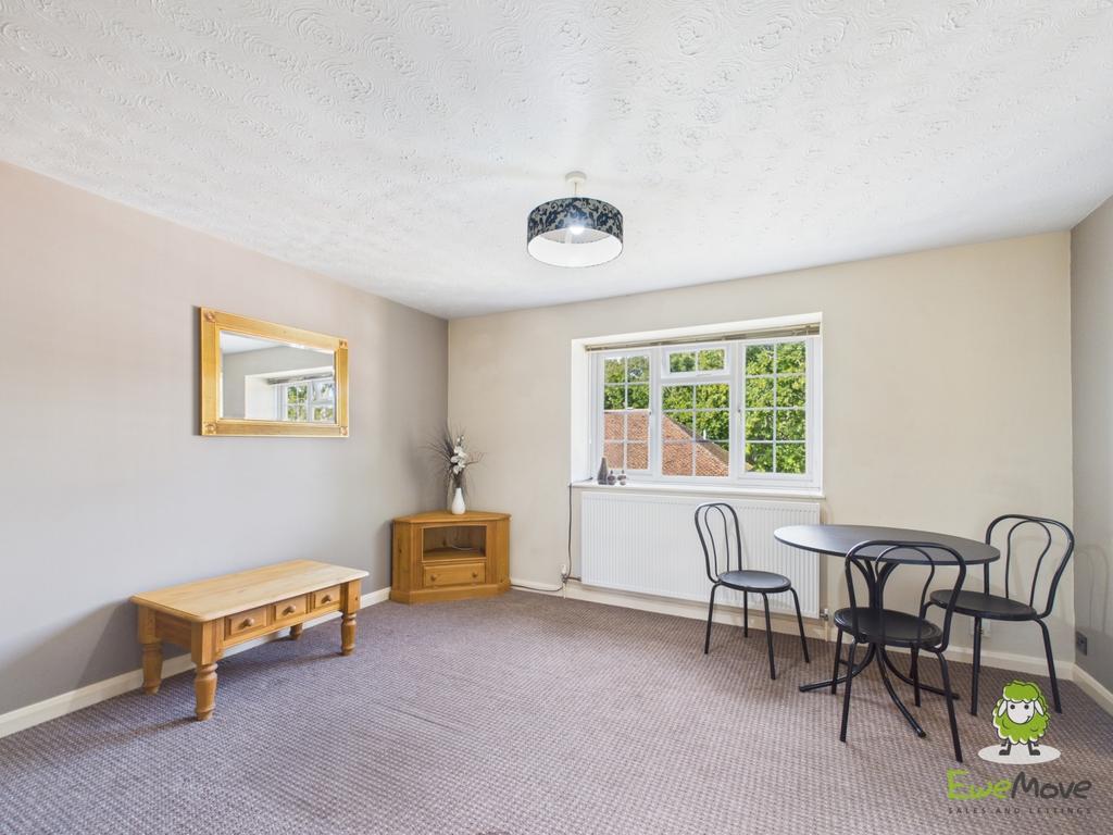 Ewe Move Estate Agents Basingstoke - LONGACRE RISE