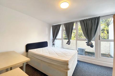1 bedroom house to rent, Barchester Close, Uxbridge, UB8