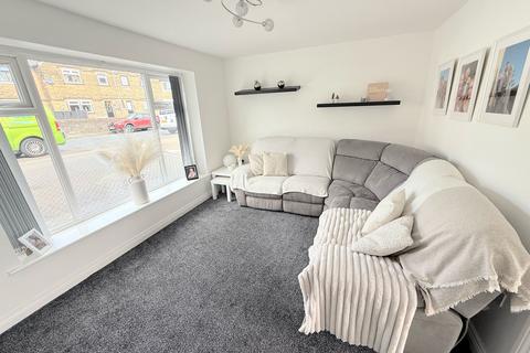 45 Beechwood Road, Halifax, HX2 9AR