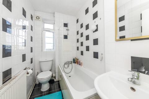 2 bedroom flat for sale, Compton Court, Victoria Crescent, Crystal Palace, London, SE19
