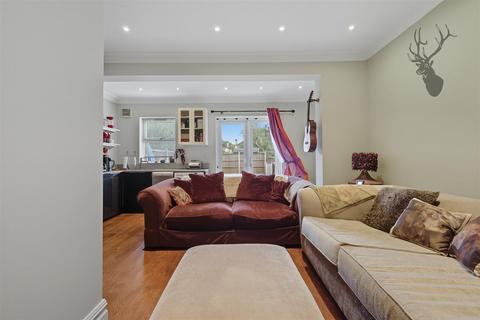 3 bedroom end of terrace house for sale, Scholars Road, North Chingford E4