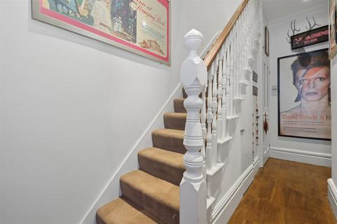 3 bedroom end of terrace house for sale, Scholars Road, North Chingford E4