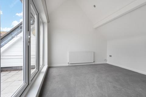 undefined, Surbiton,  Surrey,  KT6