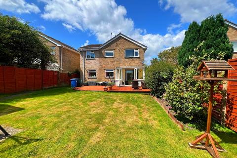 5 bedroom detached house for sale, Harkwood Drive, Hamworthy, Poole, BH15