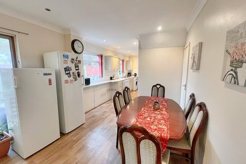 5 bedroom detached house for sale, Harkwood Drive, Hamworthy, Poole, BH15