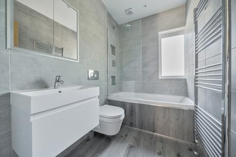 Flat 2, 1 Crown Road, New Malden, KT3 3UW
