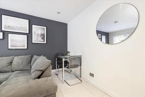 undefined, 21 Hutchison Crossway, Edinburgh, EH14