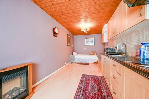 1 bedroom house to rent, Templewood, Ealing, London, W13