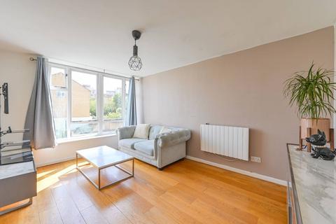 1 bedroom flat for sale, Felixstowe Court, E16, Gallions Reach, London, E16