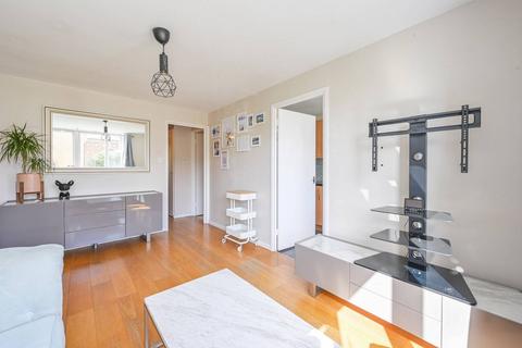 1 bedroom flat for sale, Felixstowe Court, E16, Gallions Reach, London, E16