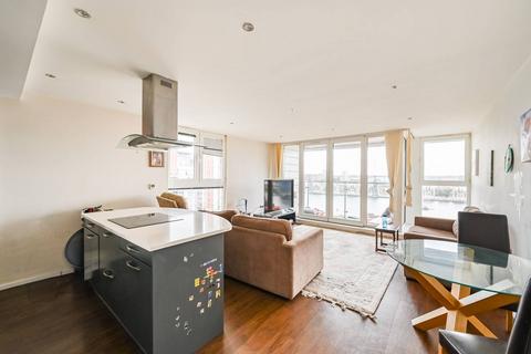 2 bedroom flat for sale, The Oxygen, Royal Docks, London, E16